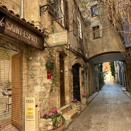 Picasso Walk Cosy Charm In Heart Of Old Town Ac And Wifi Apartment