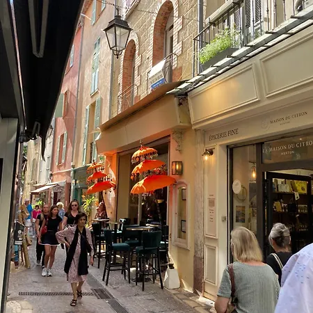 Apartment Picasso Walk Cosy Charm In Heart Of Old Town Ac And Wifi *